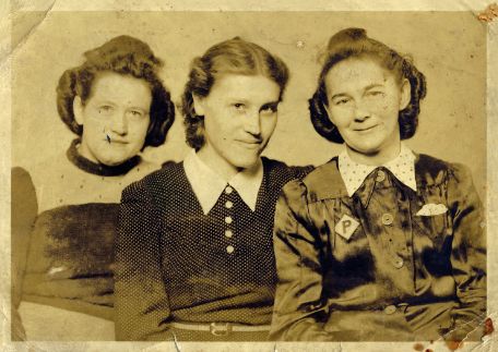 Zofia Fuhrmann (left), 1943 with colleagues