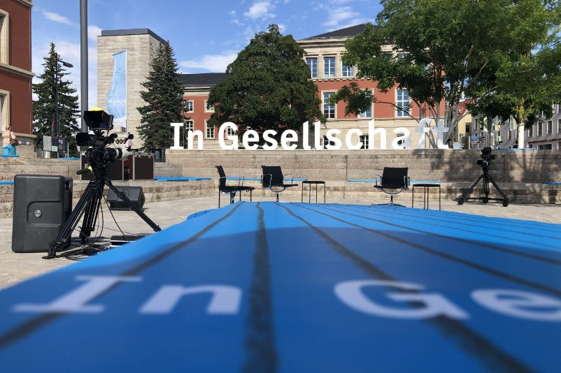 Setting In Gesellschaft